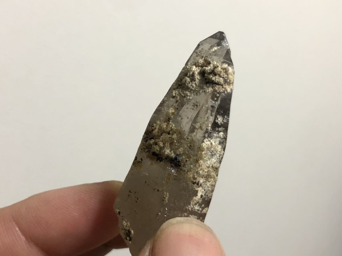 国産鉱物 煙水晶 2本セット 山梨県甲府市黒平町 水晶峠 放出 の入札