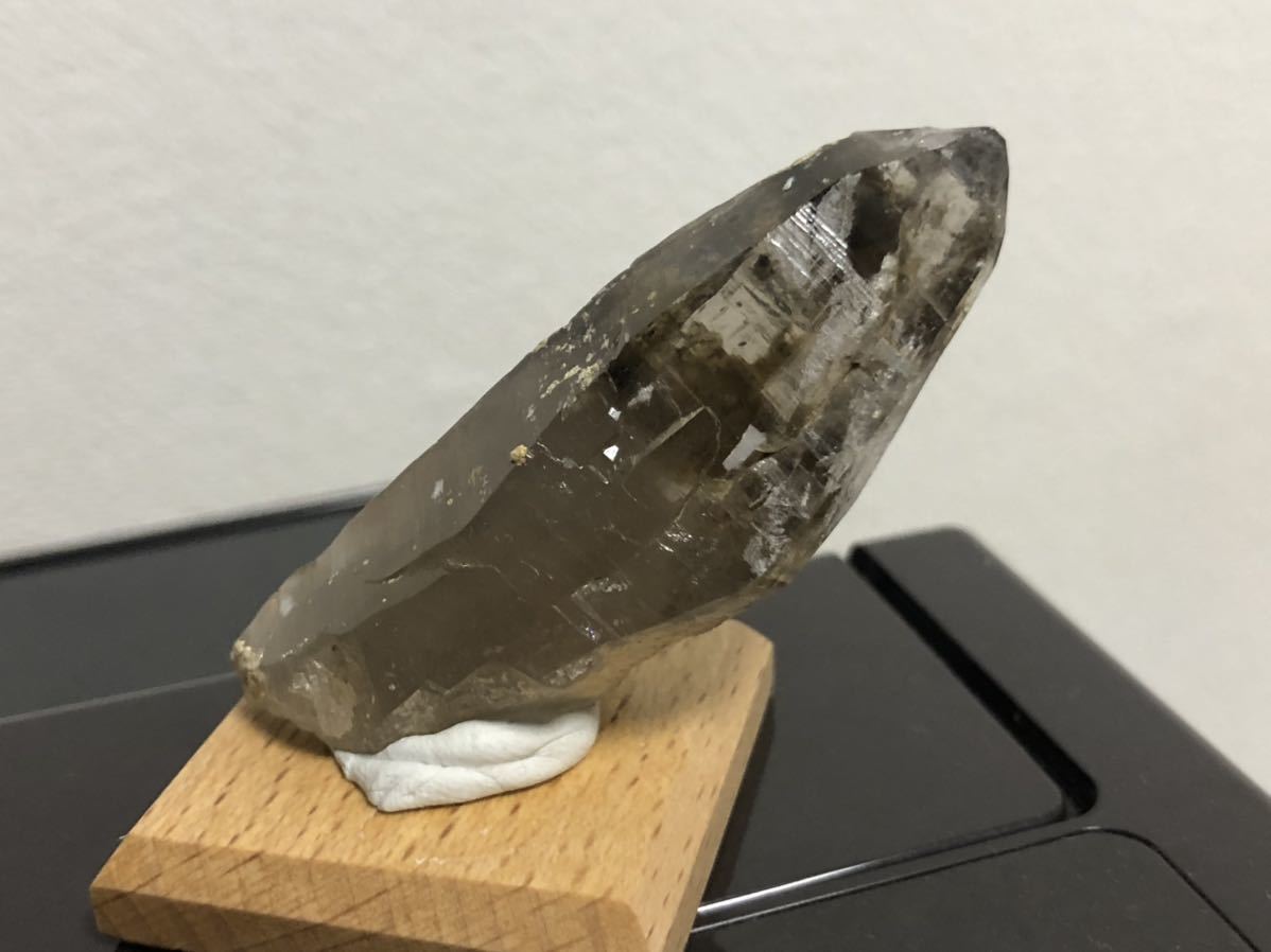 国産鉱物 煙水晶 2本セット 山梨県甲府市黒平町 水晶峠 放出 の入札