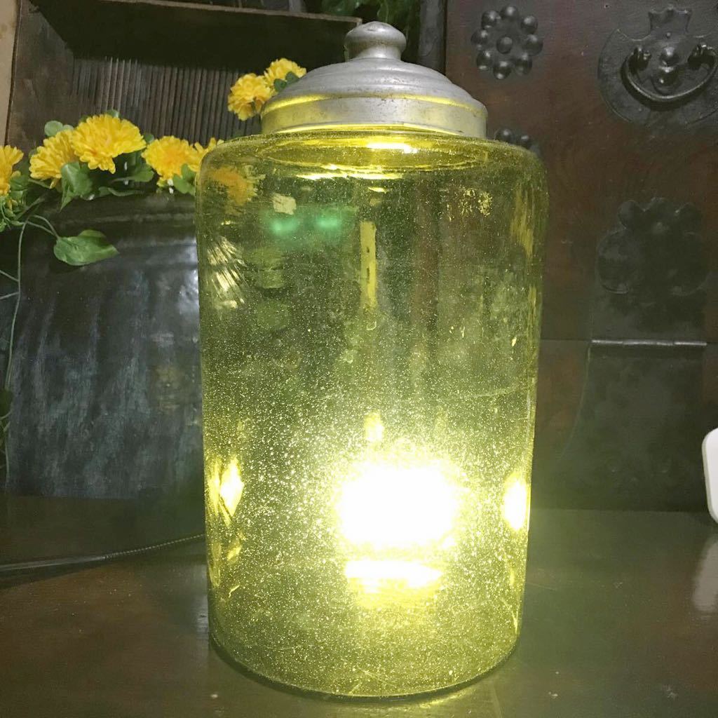 ペロペロ』『あめや瓶』『ニッキ水瓶』｜ブーム到来で数万円 駄菓子