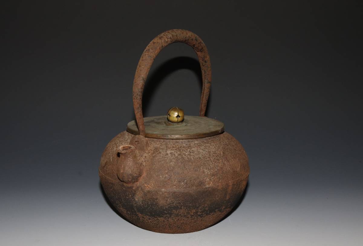 古い鉄瓶 祥雲堂 祥雲堂 鉄瓶 時代 蔵出し品 A064 公式通販 古鉄 鉄瓶の値段と価格推移