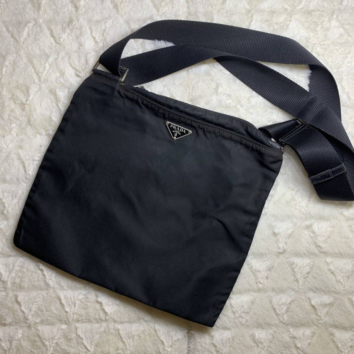 PRADA ショルダーバッグ ナイロン プラダ ブラック Re-Nylon (プラダ