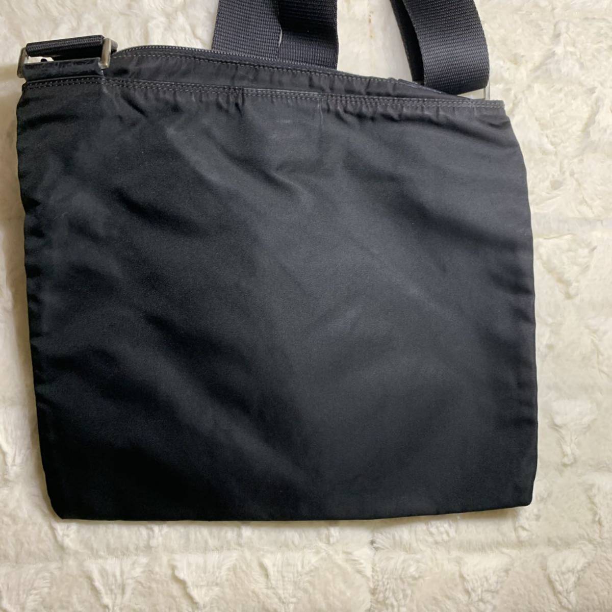 PRADA ショルダーバッグ ナイロン プラダ ブラック Re-Nylon (プラダ