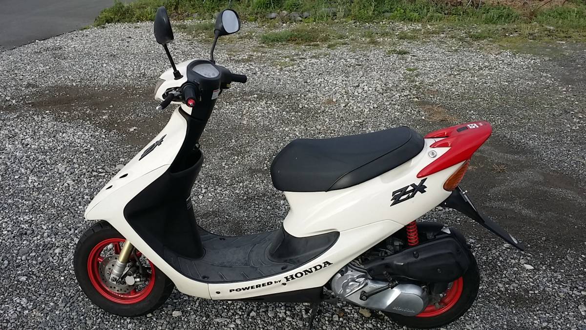 ライブディオZX 50周年アニバーサリー オートバイ車体 オートバイ