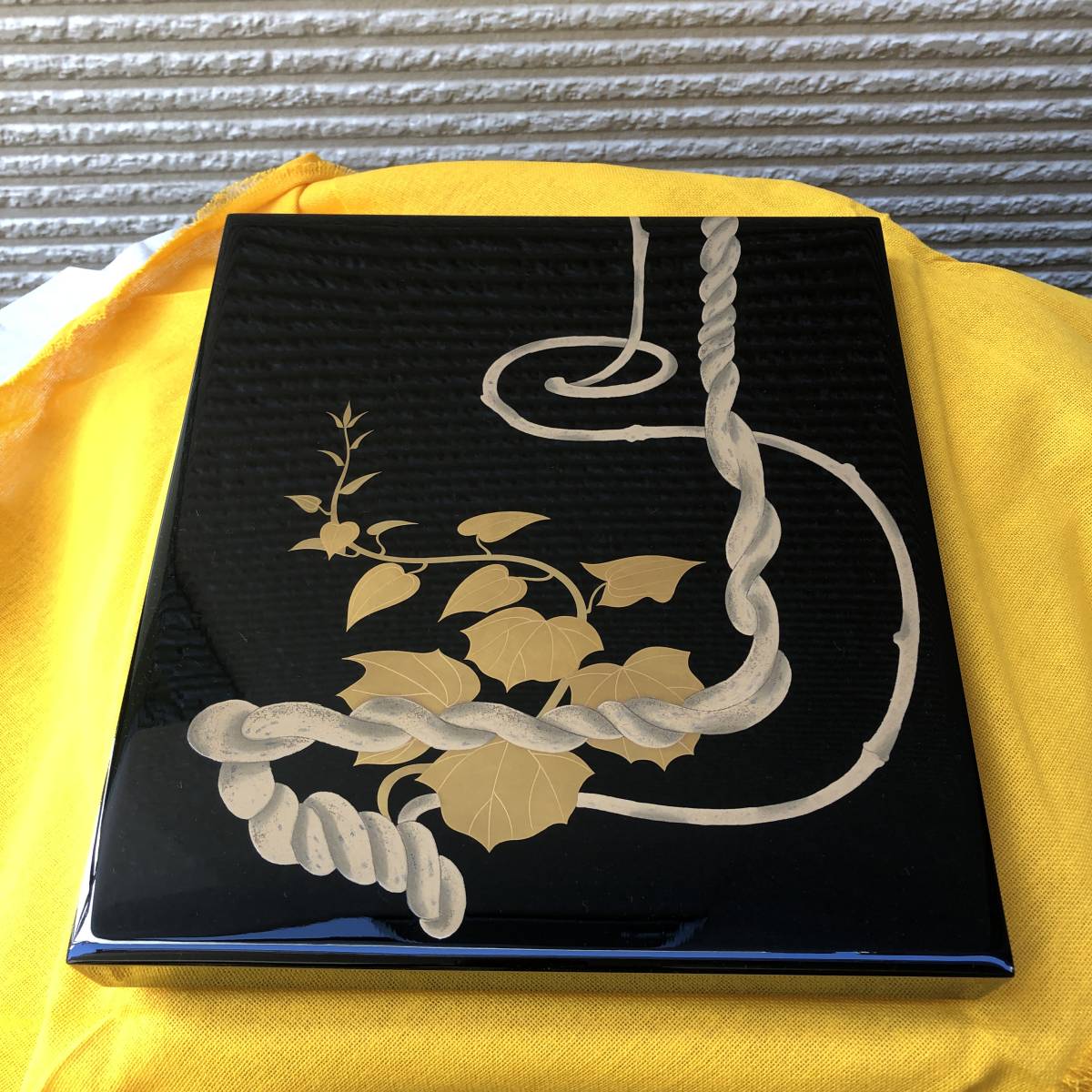 画 田崎昭一郎/ 蒔絵 藤島博/ 稲忠漆芸堂謹製「輪島塗 かなとつる