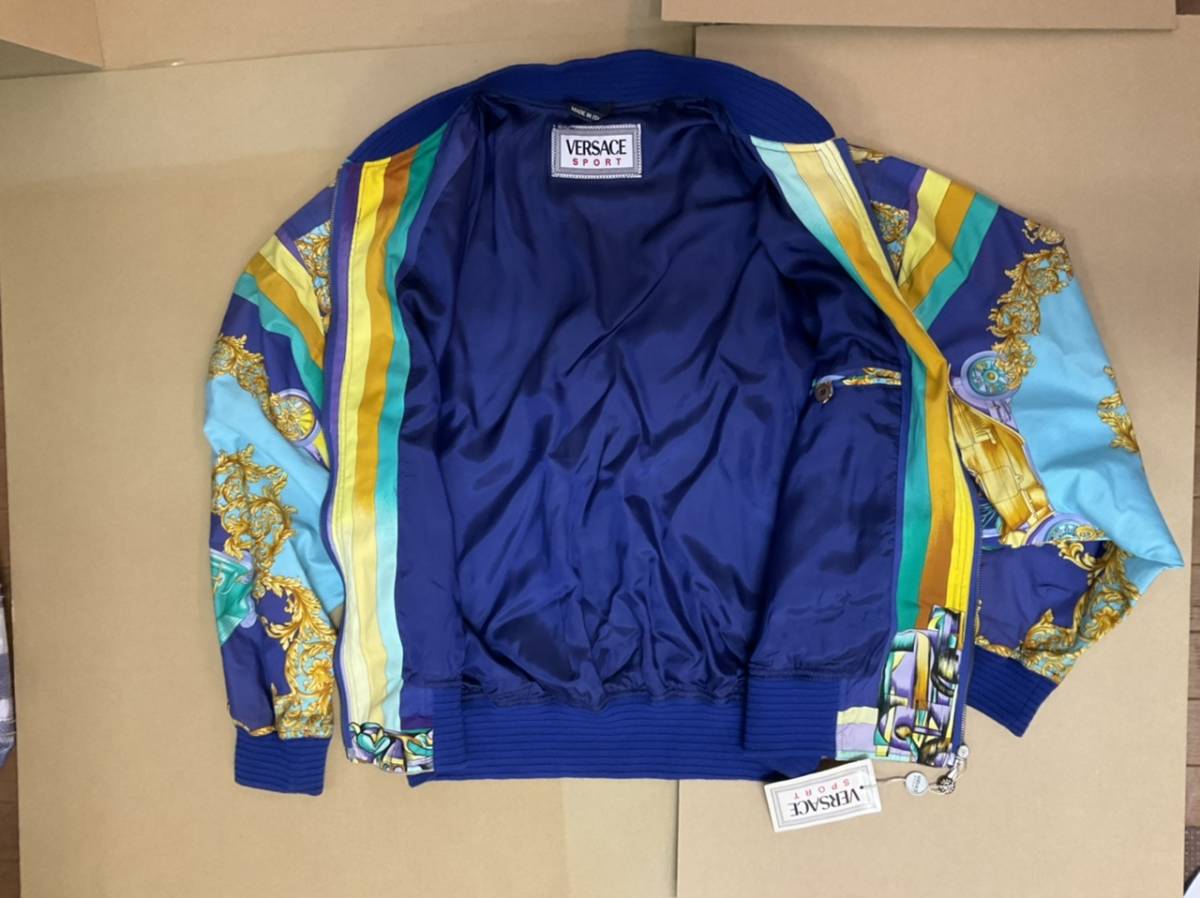 VERSACE SPORT☆ヴェルサーチ スポーツ☆イタリア製・総柄・ブルゾン 