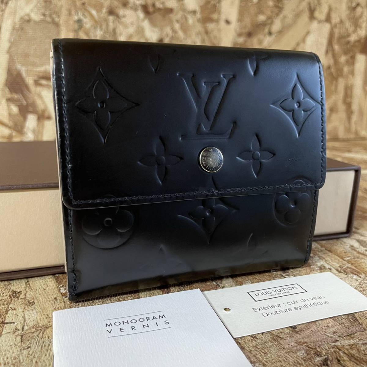 ■美品■1円■ルイヴィトン■LOUIS VUITTON■ヴェルニ■小銭入れ ■財布■ブラック■シリアルあり■TH1002■カードケース ■男女 