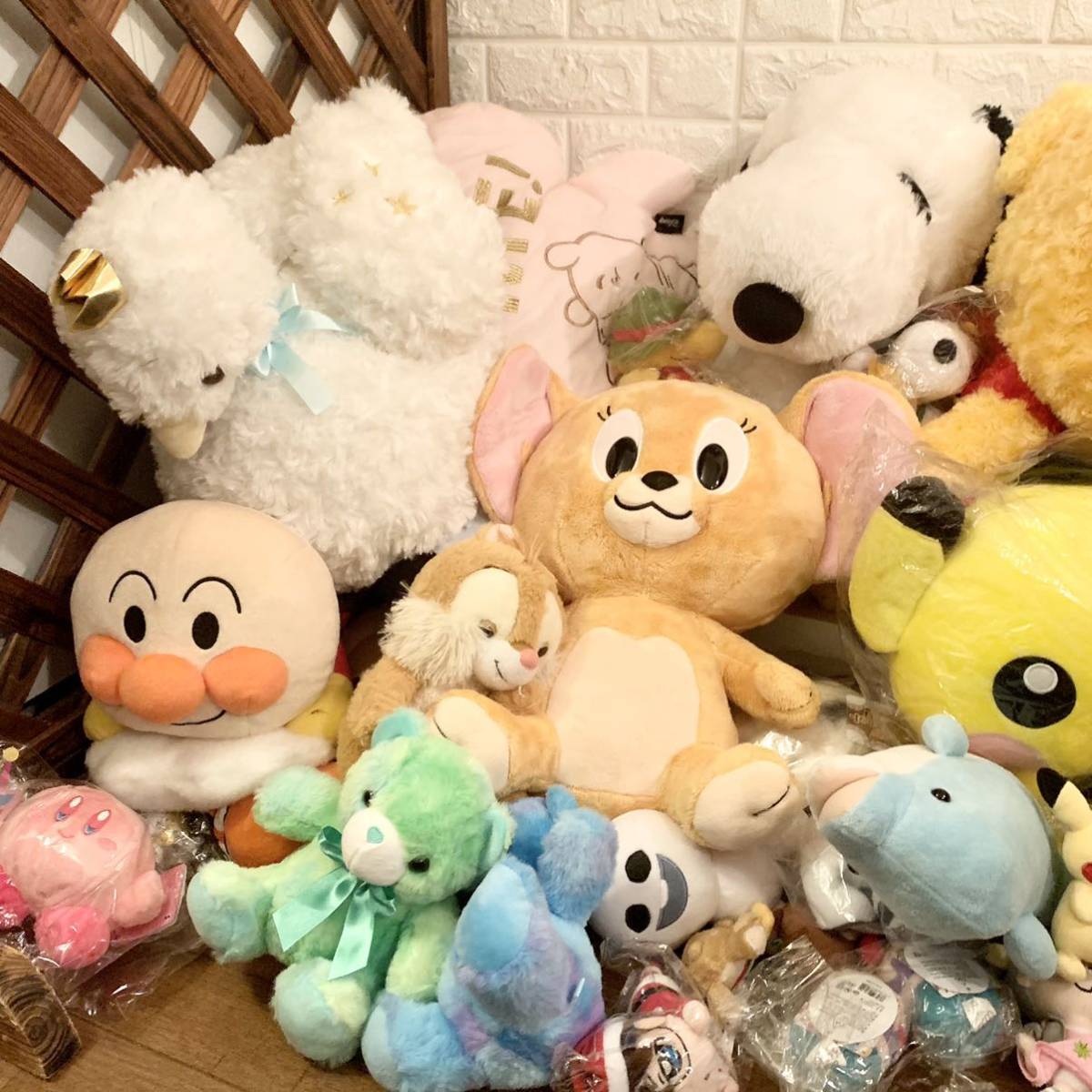 An1 スヌーピ ミッキーマウス クマのプーさん まとめセット ぬいぐるみ 0サイズ分 ピカチュウ トムとジェリー など 体長30cm 50cm 売買されたオークション情報 Yahooの商品情報をアーカイブ公開 オークファン Aucfan Com