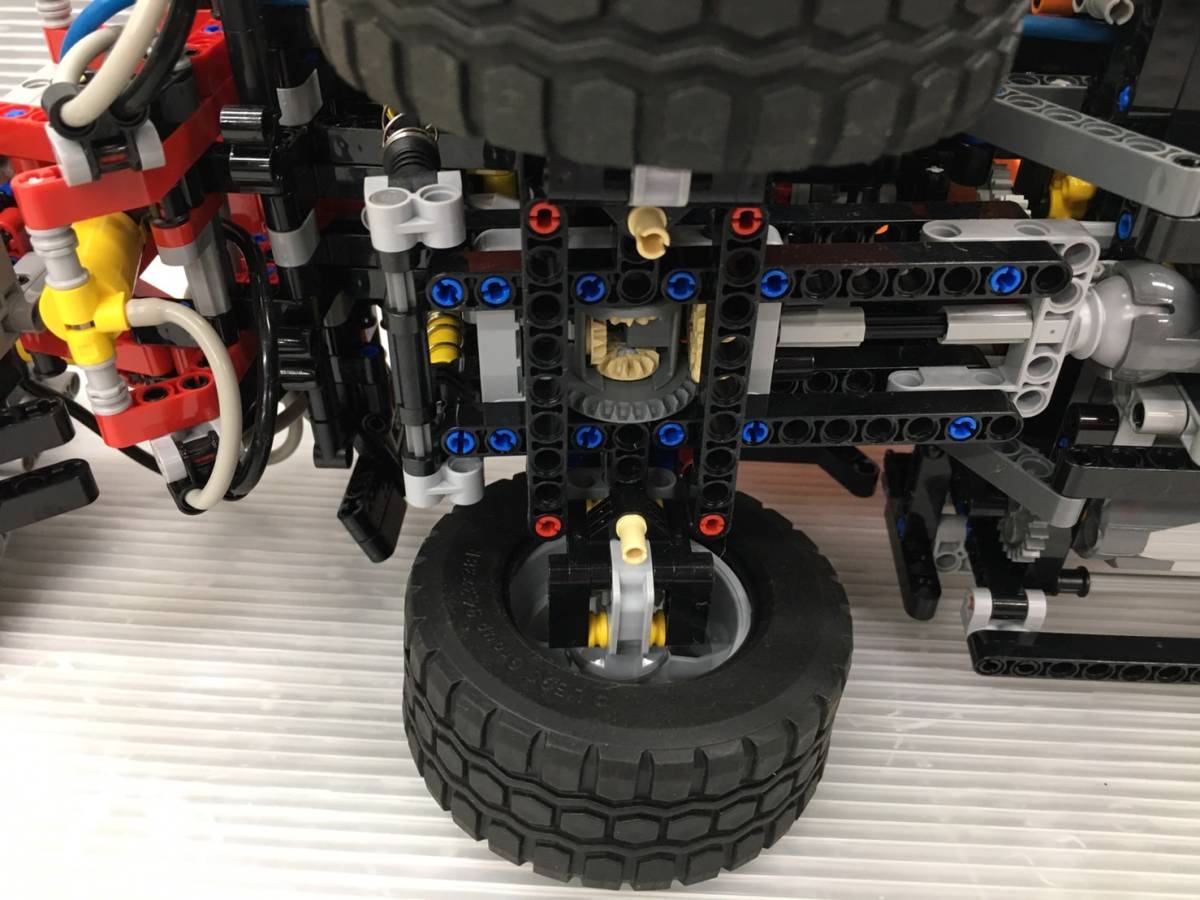 LEGO TECHNIC/レゴ テクニック メルセデス ベンツ ウニモグ U400 8110 