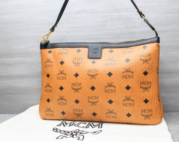 美品 MCM ヴィセトス レザー 2way ショルダー クラッチ セカンドバッグ