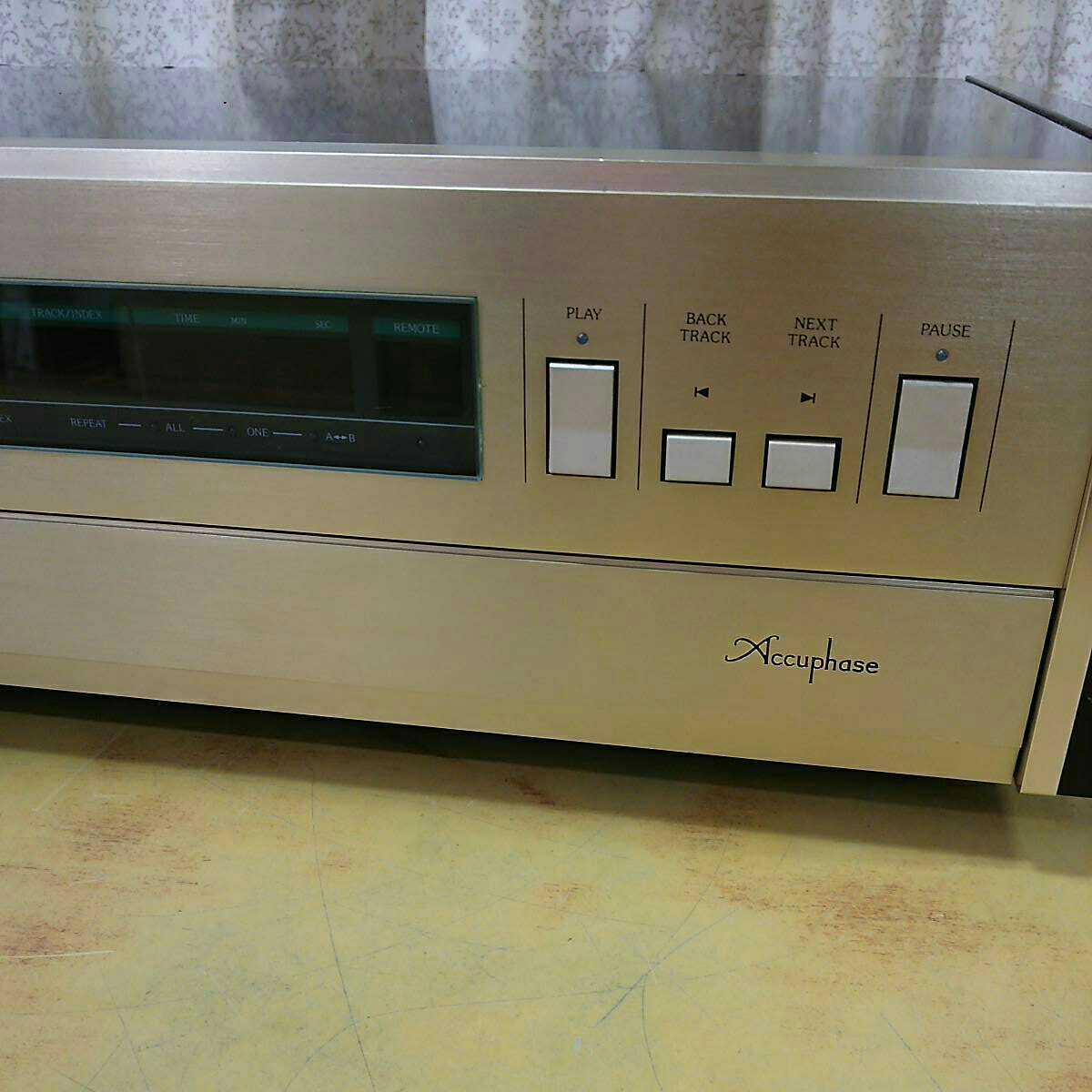 DP-70 Accuphase アキュフェーズ CDプレーヤー DP-70V CDデッキ T2638 