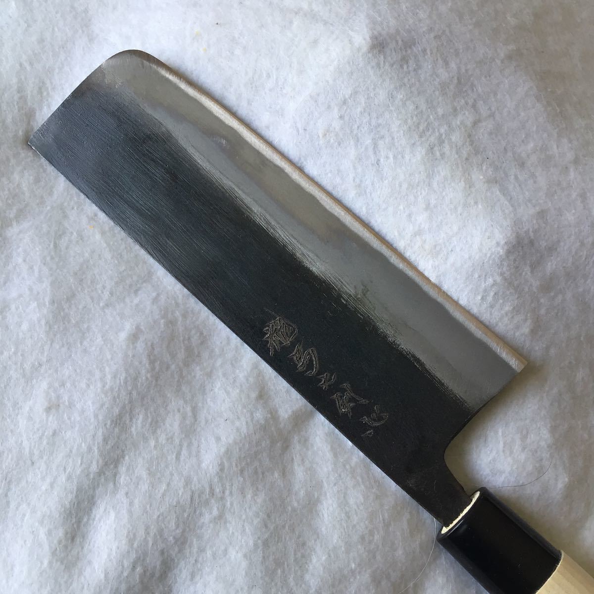 《新品 土佐打刃物 送料無料》土佐流古式割込み鍛造絞り打ち・青紙1号の薄刃菜切り包丁・野菜が大変切り易い包丁肉も切れます