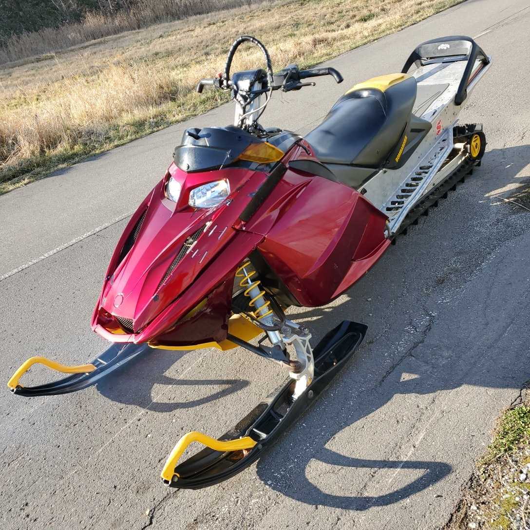 ☆道東発☆skidoo レブ800 セル バック付き 北海道 スノーモービル ☆道東発☆skidoo レブ800 セル バック付き 北海道 スノーモービル
