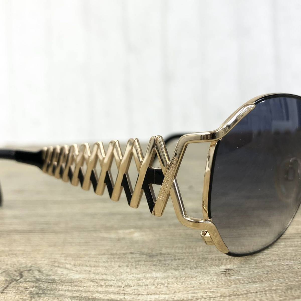 Yves Saint Laurent サングラス イタリア製 ケース付 MOD.6031 Y104 