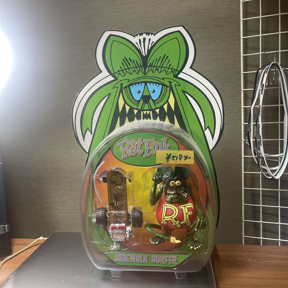 ラットフィンク ratfink スケボー フィギュア サイドウォーク
