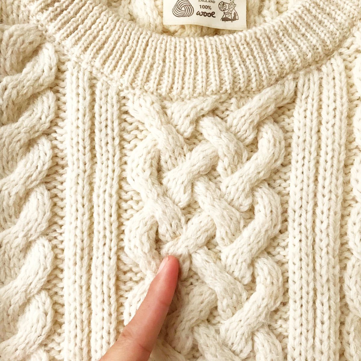 80s イングランド製 Cottage Knitwear ローゲージアランセーター 生成 