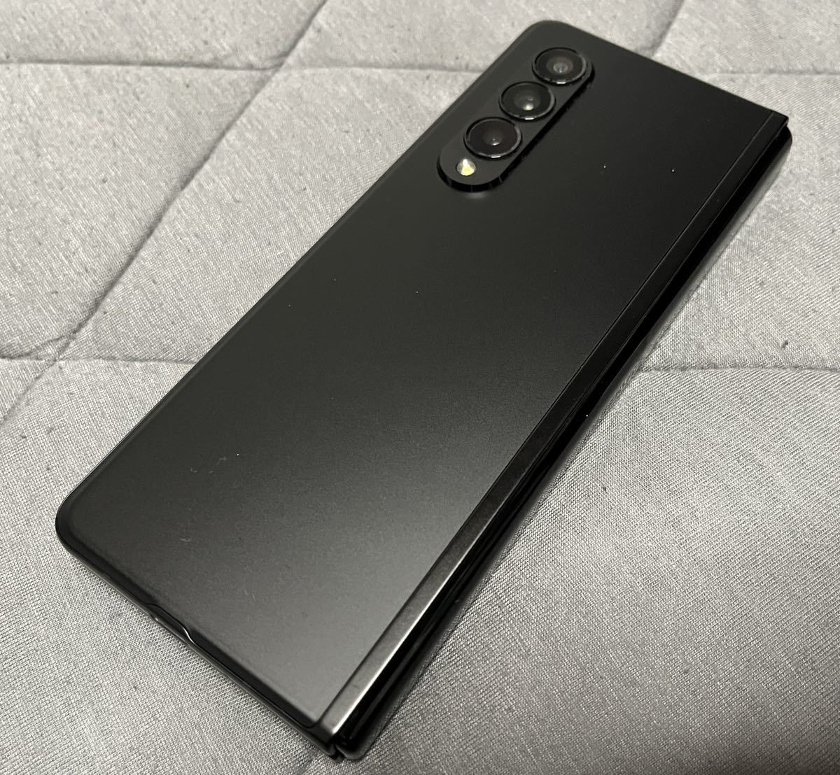 美品】Galaxy Z Fold3 SIMフリー512GB＋Sペン＋ケース5個＋純正無線 