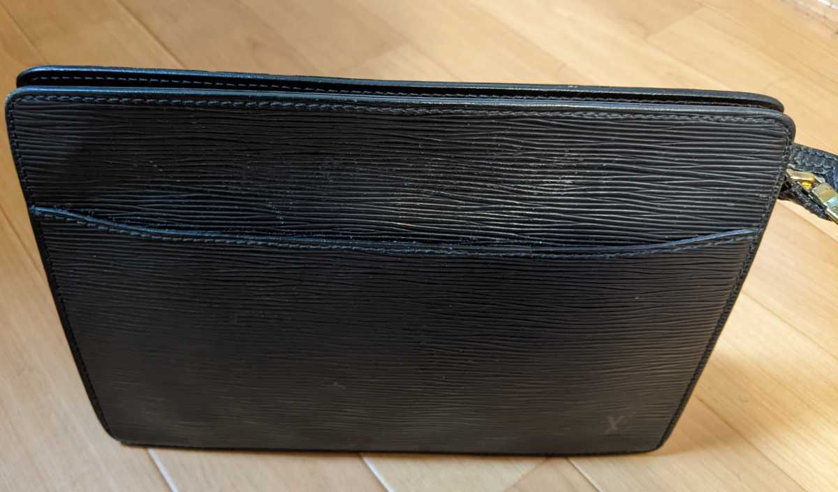 【最安値，高品質】 ＬＯＵＩＳ ＶＵＩＴＴＯＮ ルイヴィトンエピ レザー.ポシェット オム M52752.メンズ セカンド バッグ(エピライン)｜売買されたオークション情報、yahooの商品情報をアーカイブ公開 - オークフ かばん、バッグ