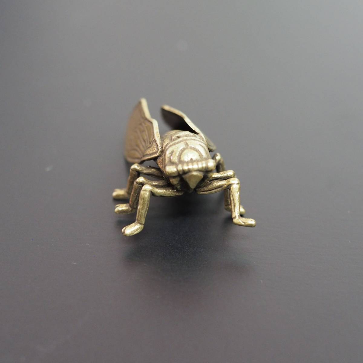 蝉 フィギュア グッズ トップ ヘッド ペンダント リアル 昆虫 石 置物 開運グッズ 風水 最大 オフ 石