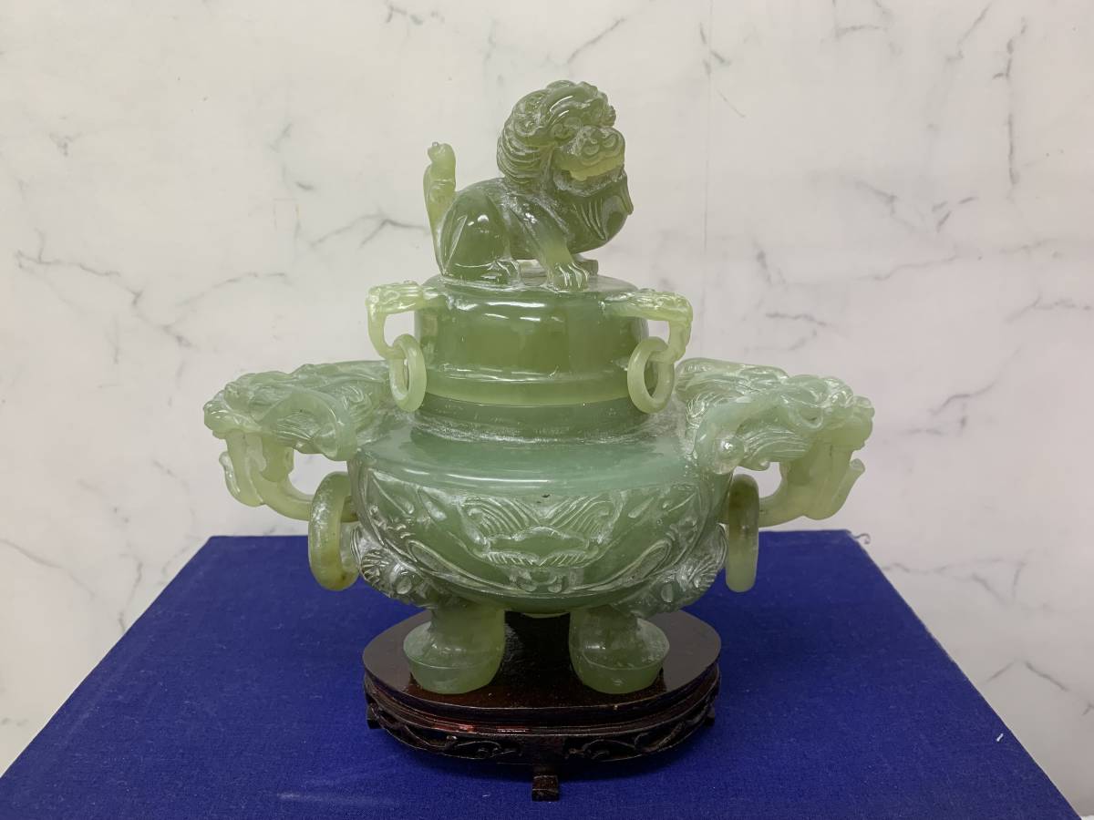 香炉 中国美術 翡翠 獅子彫刻3本足香炉 彫刻 玉石 三足 k1004617 獅子