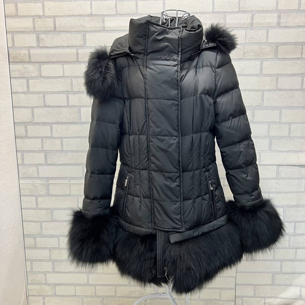 美品 DAMA COLLECTION フォックスファー ダウンコート ファー脱着可 サイズL レディース 黒 ブラック ダウン80% ダーマコレクション