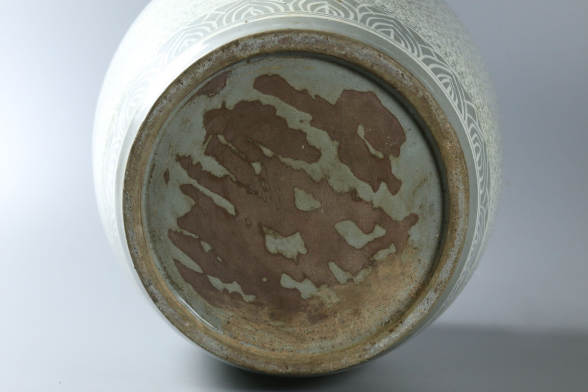 李朝 粉靑沙器印花文平皿 【公式通販】