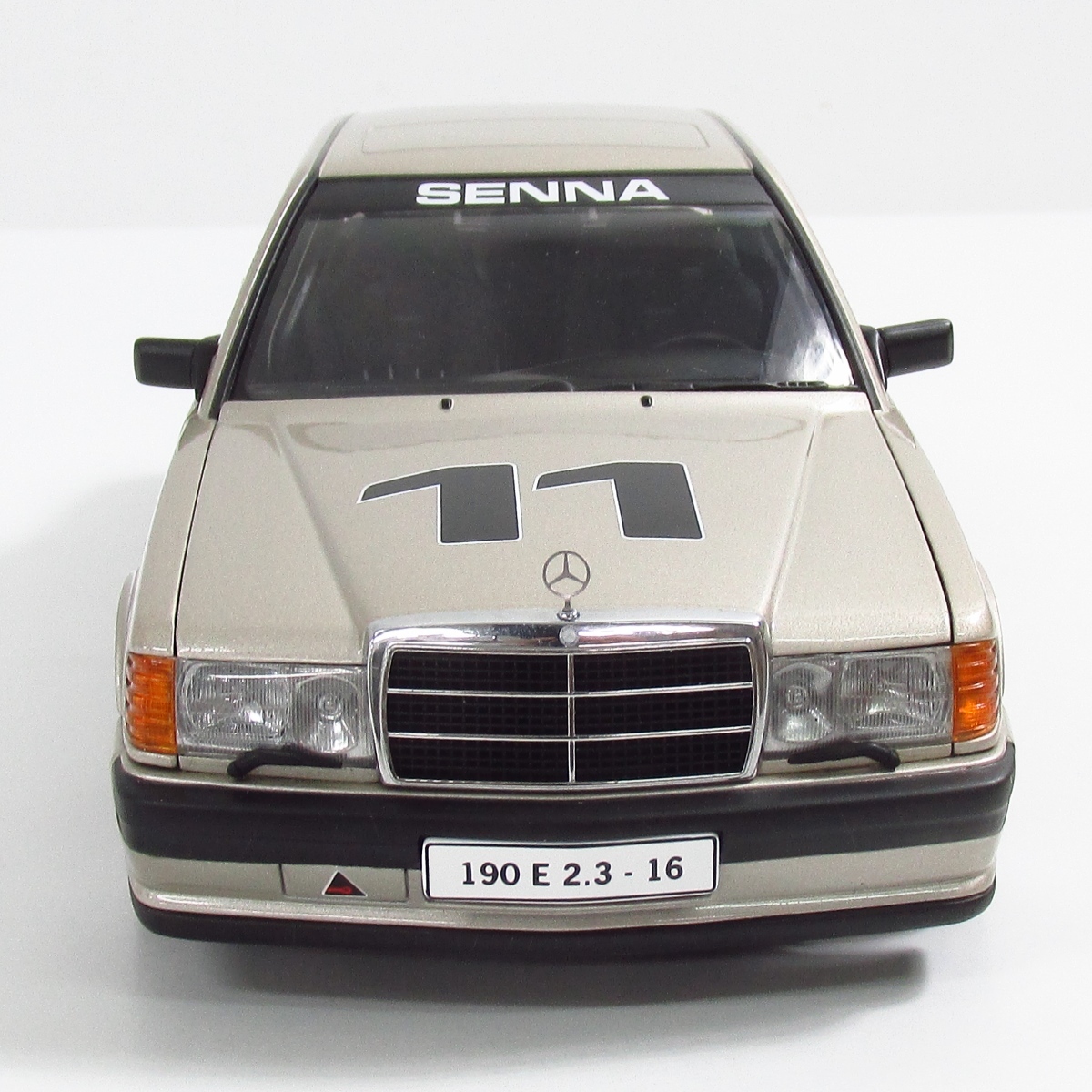 AUTOart オートアート 1/18 メルセデスベンツ 190E 2.3-16