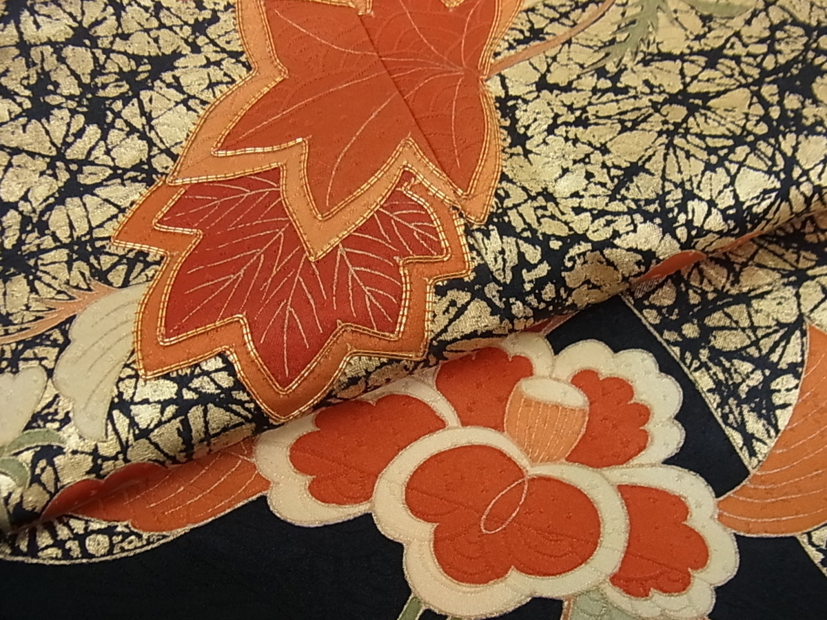 着物屋こころ□豪華振袖 作家物 駒刺繍 鳳凰飛鶴吉祥草花文 黒地 金彩 