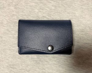 未使用 保管品 abrAsus アブラサス 小さい財布 エンボスレザー 革製の 