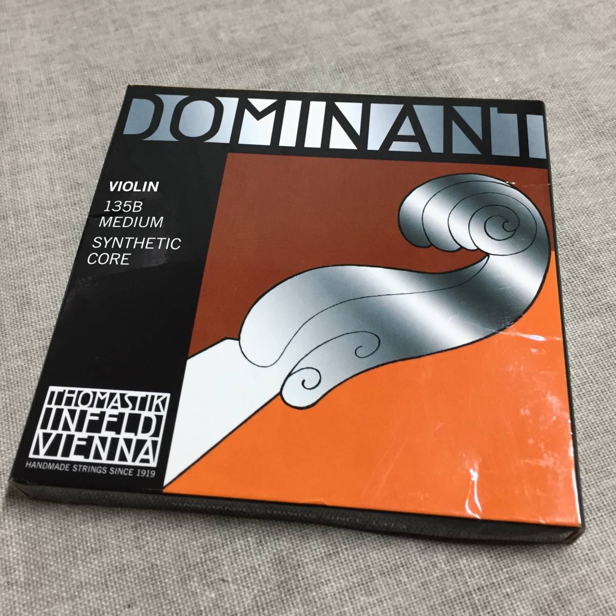 Dominant ドミナント : バイオリン弦 4⁄4バイオリン弦セット セット