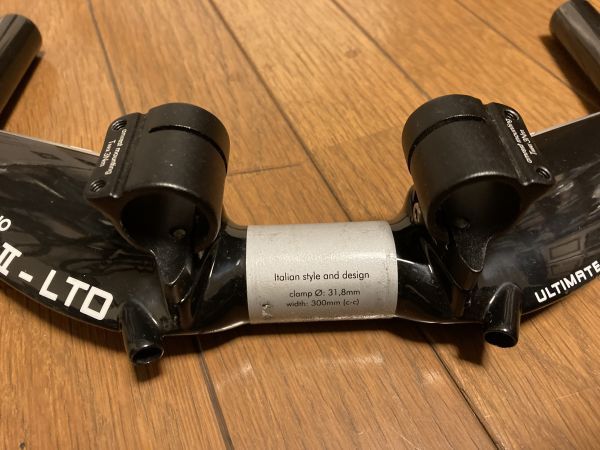 送料無料!! 3T BREZZA Ⅱ LTD DHバー （300mm/31.8mm） TT 