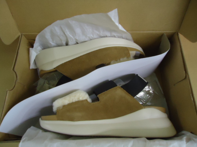 【セール，最新作】 X3413-194 80 UGG W SILVER LAKE シルバーレイク ストラップサンダル US7.5 24.5㎝(24.5cm)｜売買されたオークション情報、yahooの商品情報をアーカイブ公開 - オークファン 24.5cm