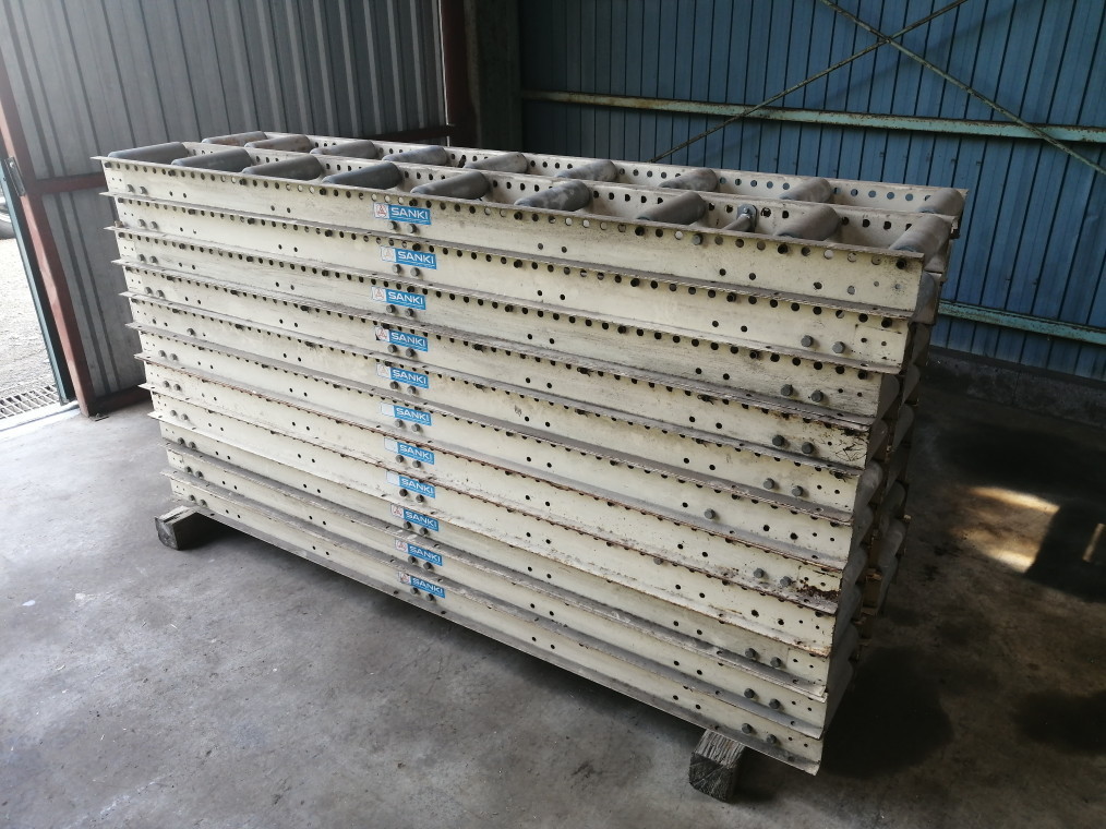 新作入荷，限定セール 三機 ローラーコンベヤ 全長195ｘ幅28ｘ高さ90ｘローラー幅20cmｘ径57.2mmｘピッチ24ｃｍ(その他)｜売買されたオークション情報、yahooの商品情報をアーカイブ公開 - オークファン その他