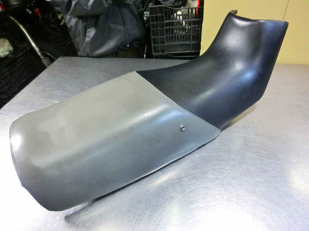 GSX1100S/750S 刀 カタナ 純正シート①｜自動車、オートバイ