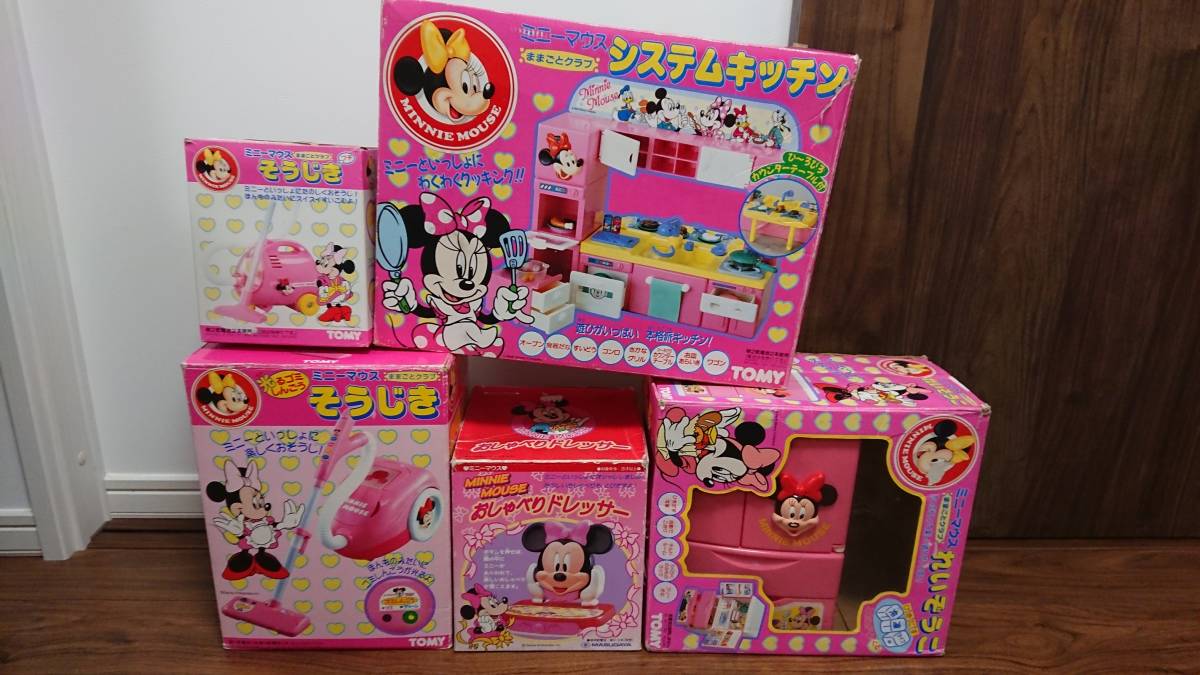 ディズニーストア ミニーちゃん ピンク 冷蔵庫 おもちゃ ディズニー