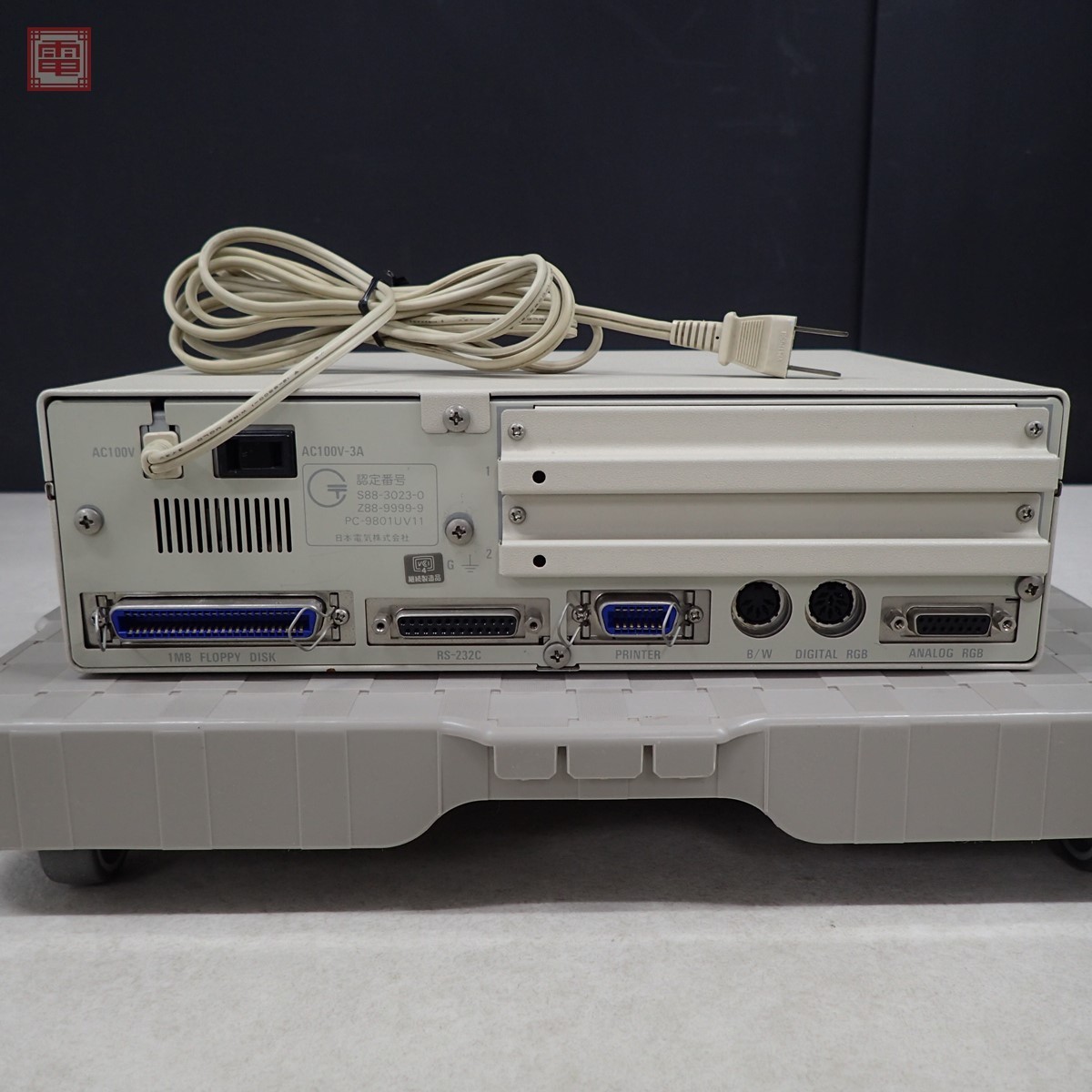Nec Pc 9801uv Pc9801uv11 本体 取説付 日本電気 パーツ取りにどうぞ Pc 98 売買されたオークション情報 Yahooの商品情報をアーカイブ公開 オークファン Aucfan Com