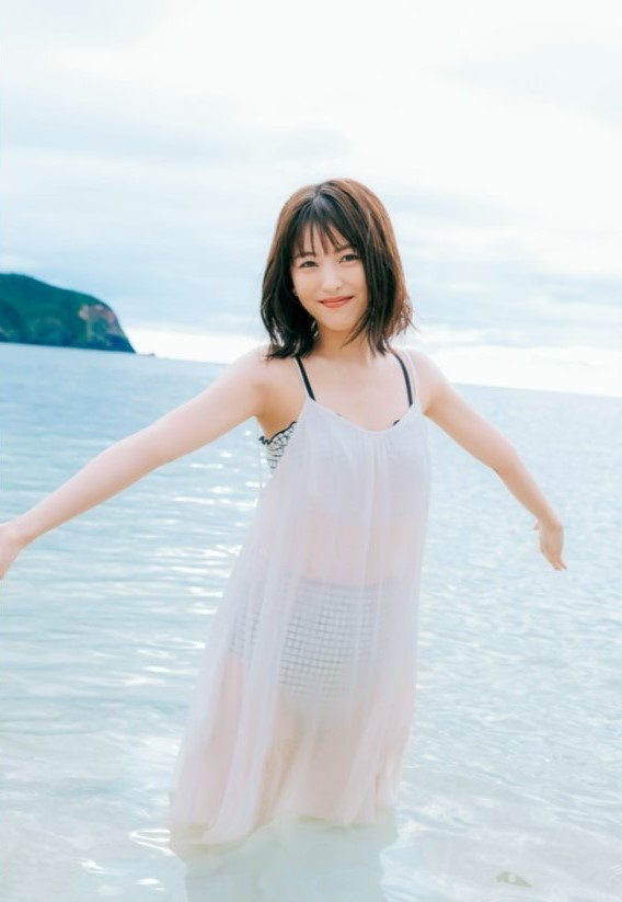 浜辺美波 写真集 『 20 ニジュウ 』 ポスカ付　帯付/美品_3