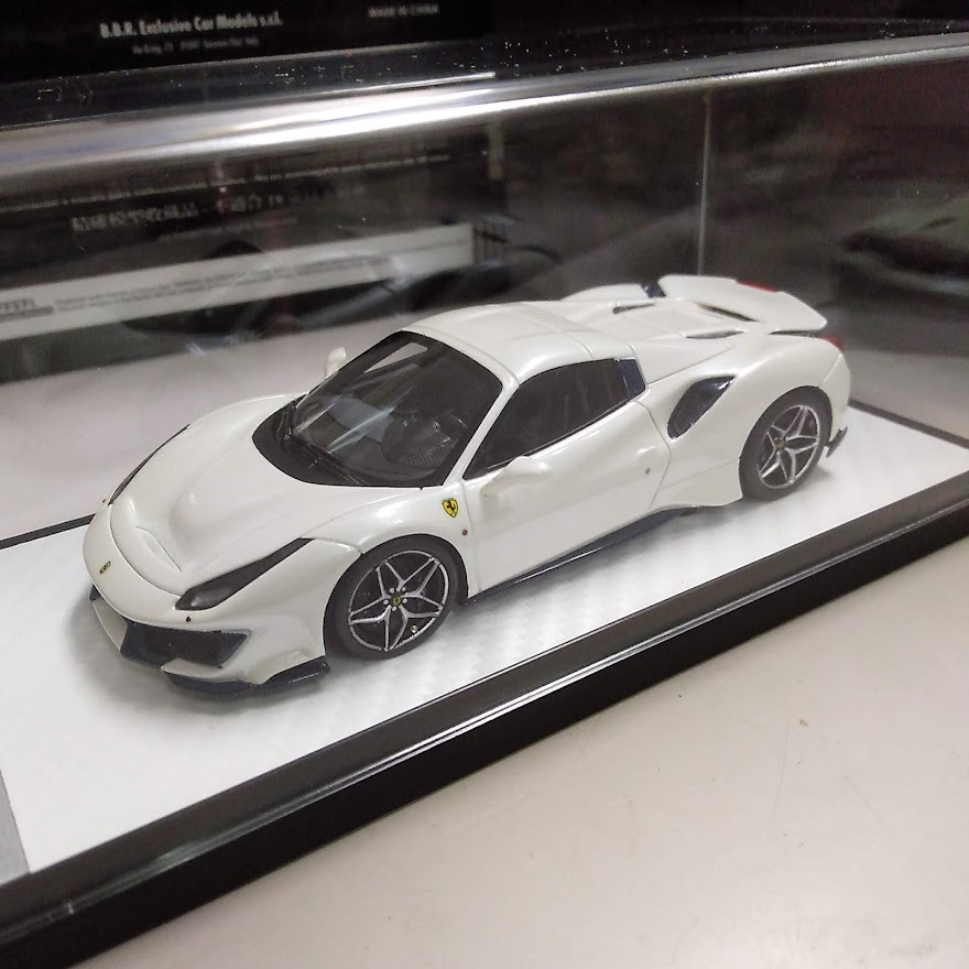 1/43 BBR フェラーリ 488 ピスタ スパイダー クローズドルーフ 