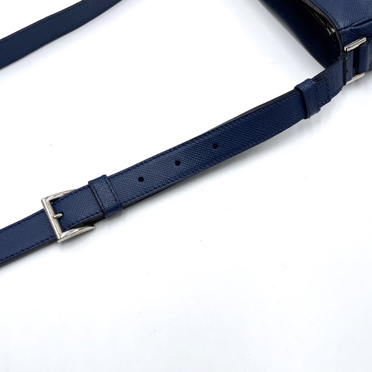 1円～ 美品 【完売品】 PRADA プラダ ロゴ 金具 ライン ストライプ 