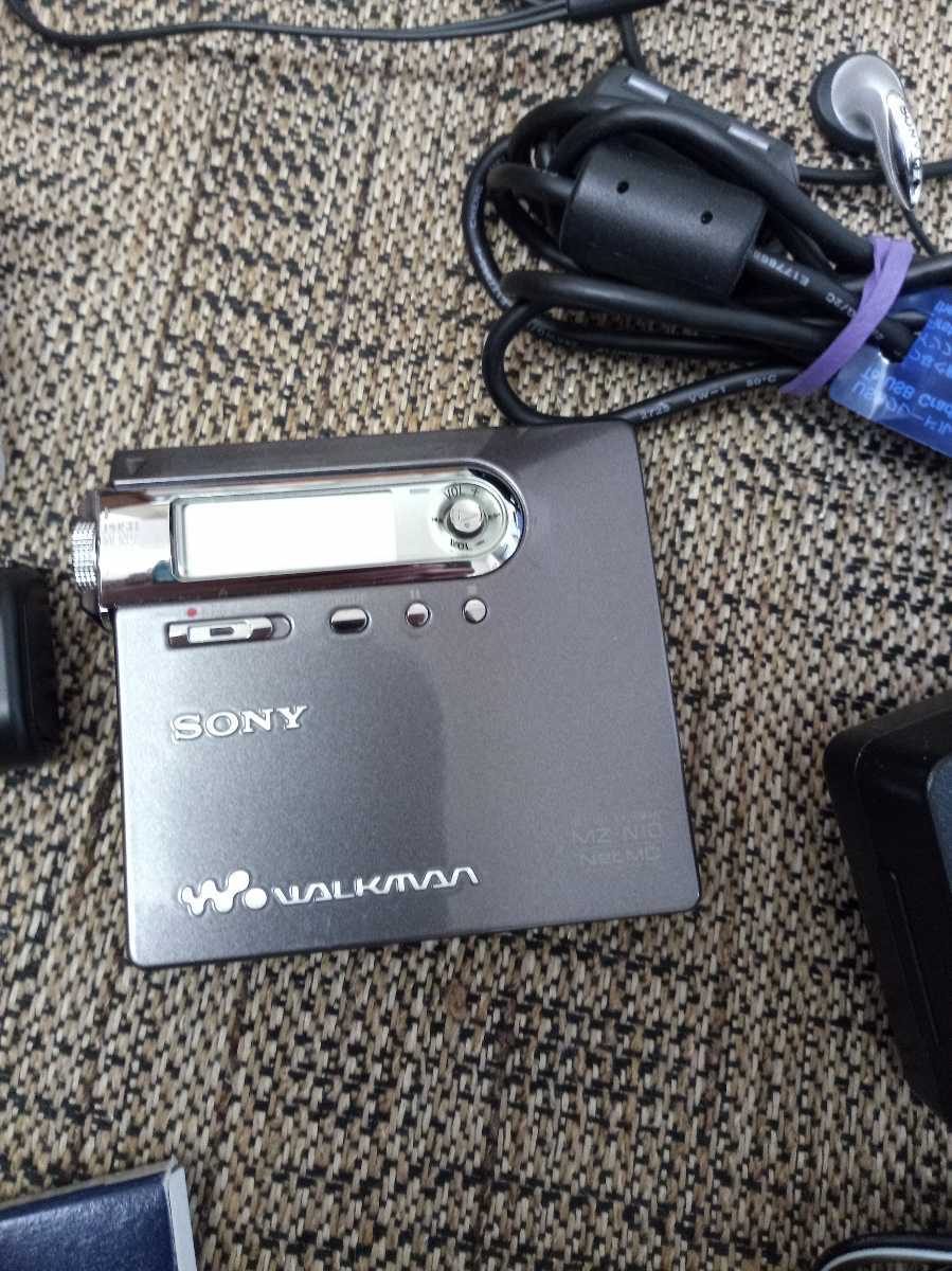 【2025，大得価】 MDウォークマン SONY WALKMAN マニュアルディスク付き(録音、再生)｜売買されたオークション情報、yahooの商品情報をアーカイブ公開 - オークファン 録音、再生