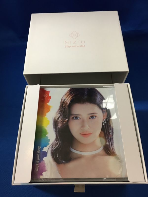 NiziU Step and a step ステステ 9形態 withU盤 CD BOX 収納BOX｜Yahoo