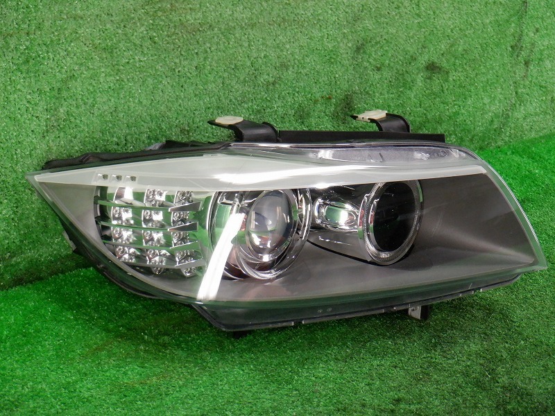 良品/点灯OK ／BMW 3シリーズ E90 後期 純正 HID 右ヘッドライト ZKW