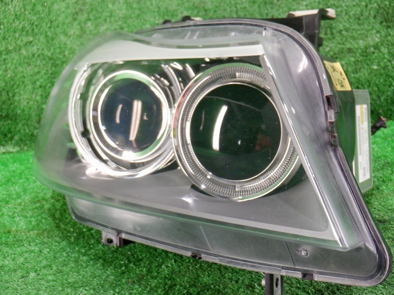 良品/点灯OK ／BMW 3シリーズ E90 後期 純正 HID 右ヘッドライト ZKW