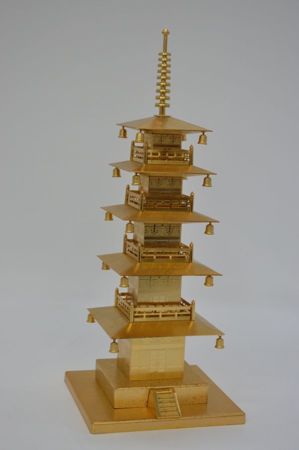 法隆寺 五重塔 AONIYOSHI 金色 同和金属 奈良 希少 置物 謹製 国宝