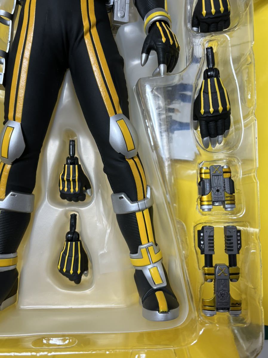 おまけつき】メディコムトイ RAH no.509 仮面ライダーカイザ リアル