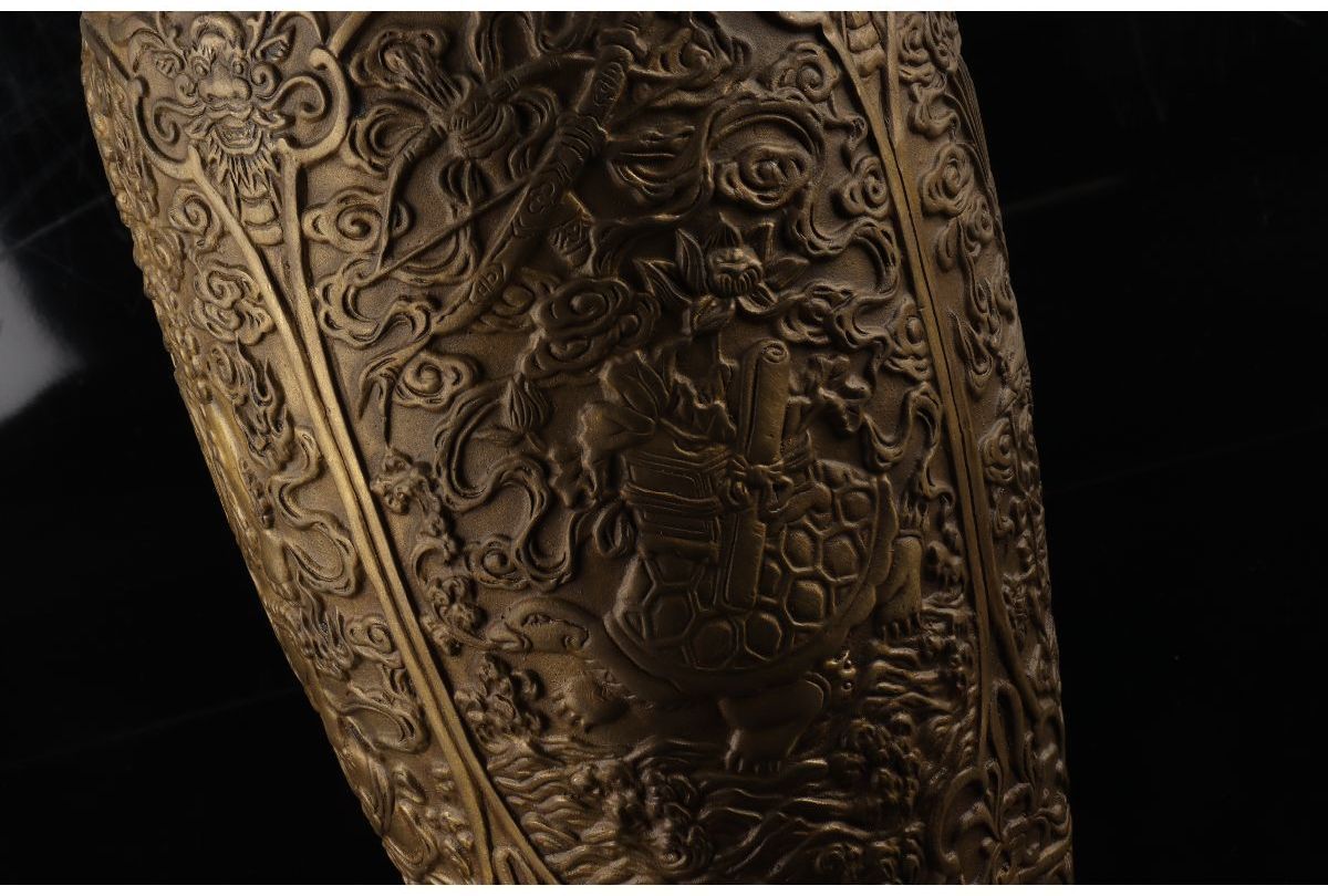 花瓶銅製龍模様