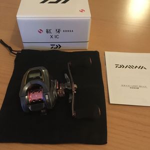 人気を誇る コウガ 釣り 箱付 Ex ダイワ Daiwa 左ハンドル 7 3l Tw 美品 送料無料 カスタム リブレ 紅牙 タイラバ ベイトリール ダイワ ダイワ Www Listentotheworld Net