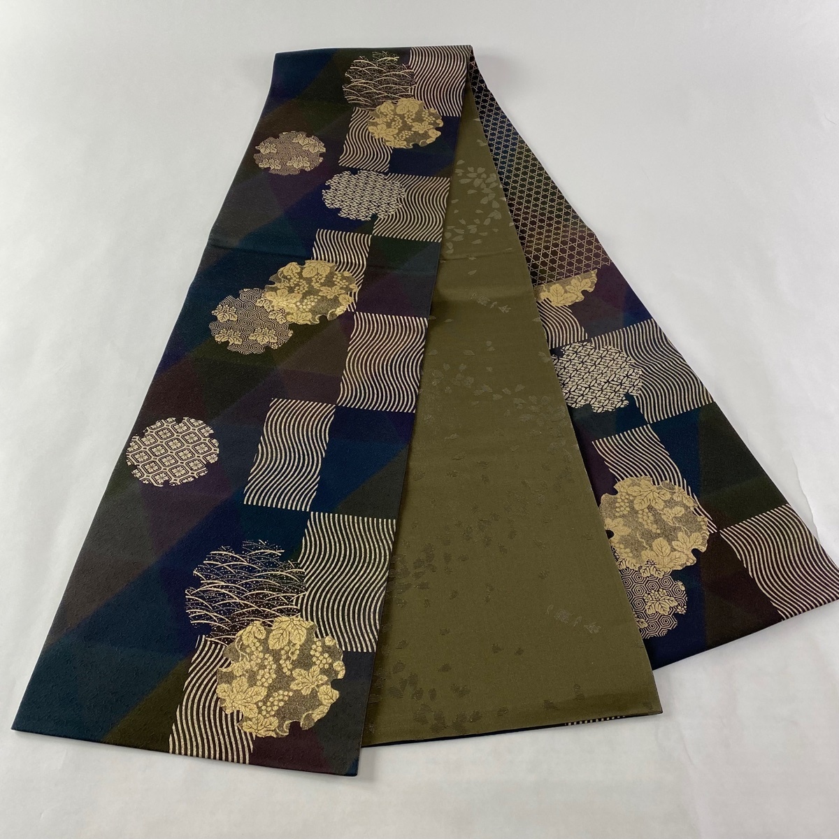 袋帯 美品 秀品 葡萄 よろけ縞 金彩 茶緑色 六通 正絹 【中古】 ☆ 袋帯 美品 秀品 葡萄 よろけ縞 金彩 茶緑色 六通 正絹 【中古】 ☆