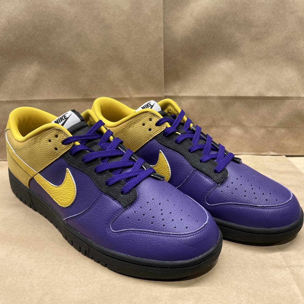 激安大特価，定番人気 US13 31cm NIKE DUNK LOW BY YOU AH7979-992 PURPLE/YELLOW/BLACK ナイキ ダンク ロー バイユー レイカーズ LAKERS KOBE メンズ(30.0cm以上)｜売買されたオークション情報、yahooの商品情報をアーカイブ公開 - オーク 30.0cm以上