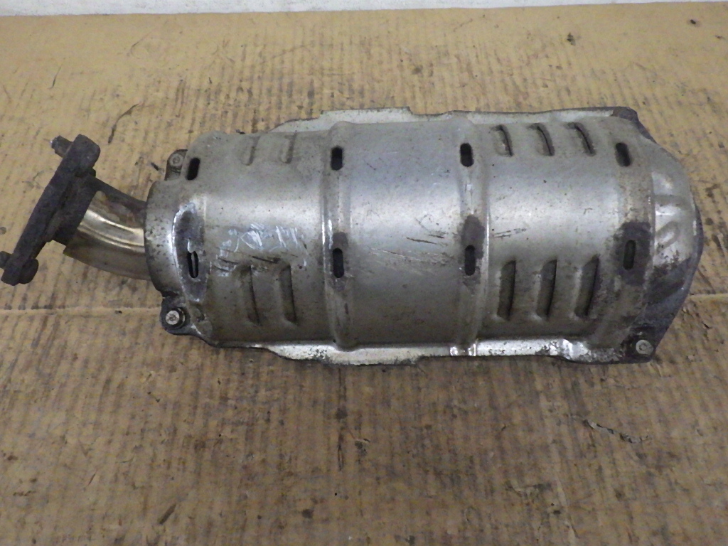 フィット GD1 触媒 キャタライザー センサー2ヶタイプ L13A 触媒 フィット ホンダ L13A GD1 GD2 センサー Yahoo 上 2ヵ所