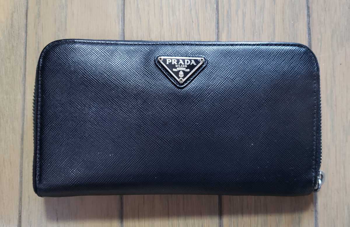 PRADA サフィアーノ ブラック 長財布　中古品